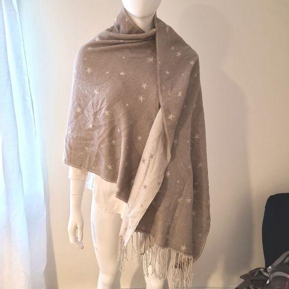 Scarf - Picture 1 of 10